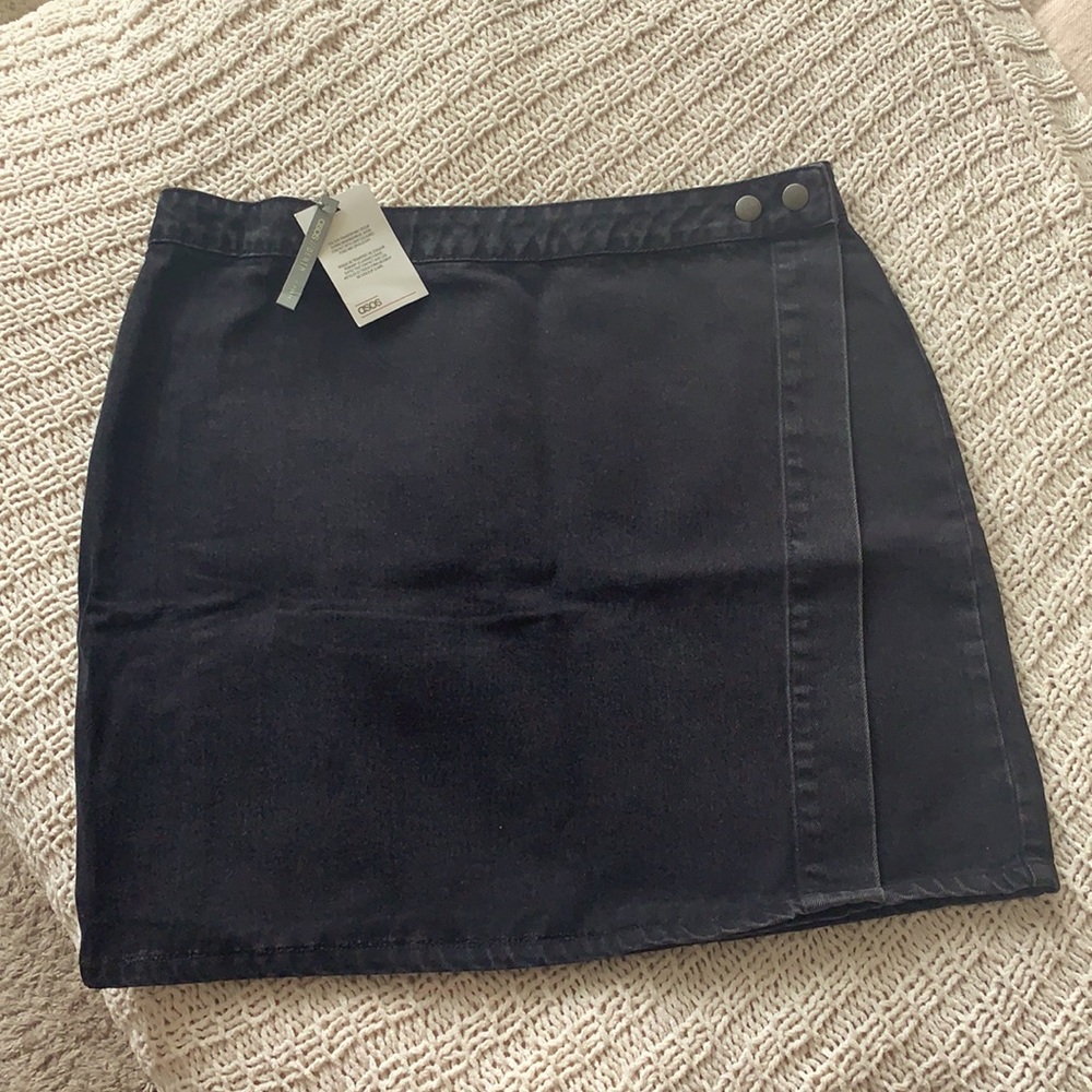Wrap Skirt in Blk Denim